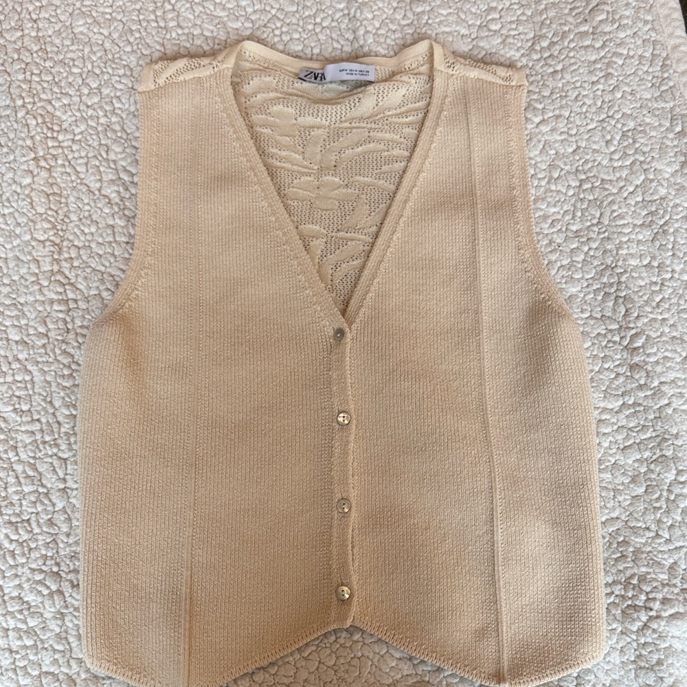 Zara Cream Knit Buttoned Vest